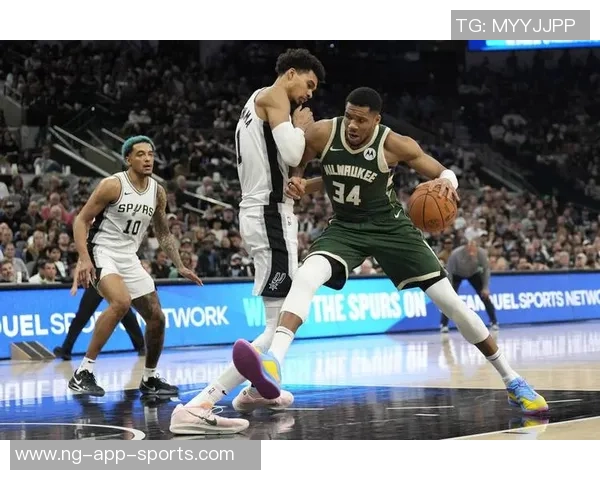 明天雄鹿客场挑战马刺字母哥大概率出战特纳状态良好可参赛